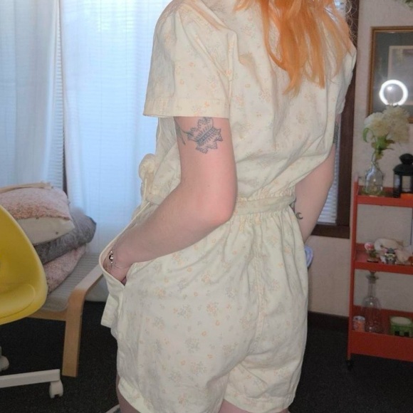 Urban Outfitters Nuuly Rosetta Floral Romper utility shorts zip tie sash large - Picture 5 of 17